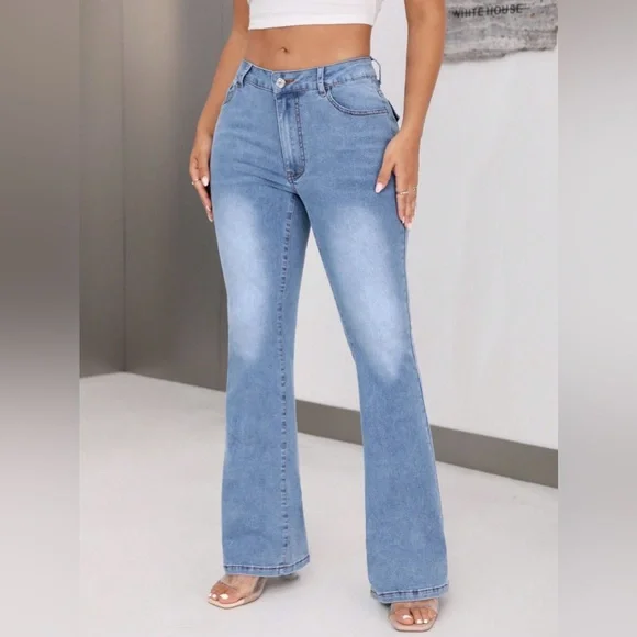 Bootcut Jeans with Pockets
